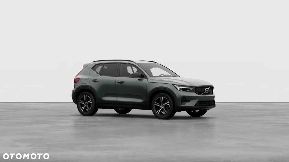 Volvo XC 40 B3 Plus Dark - 4