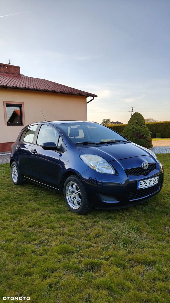Toyota Yaris - 1