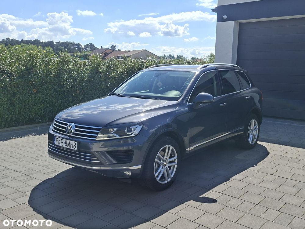 Volkswagen Touareg - 1