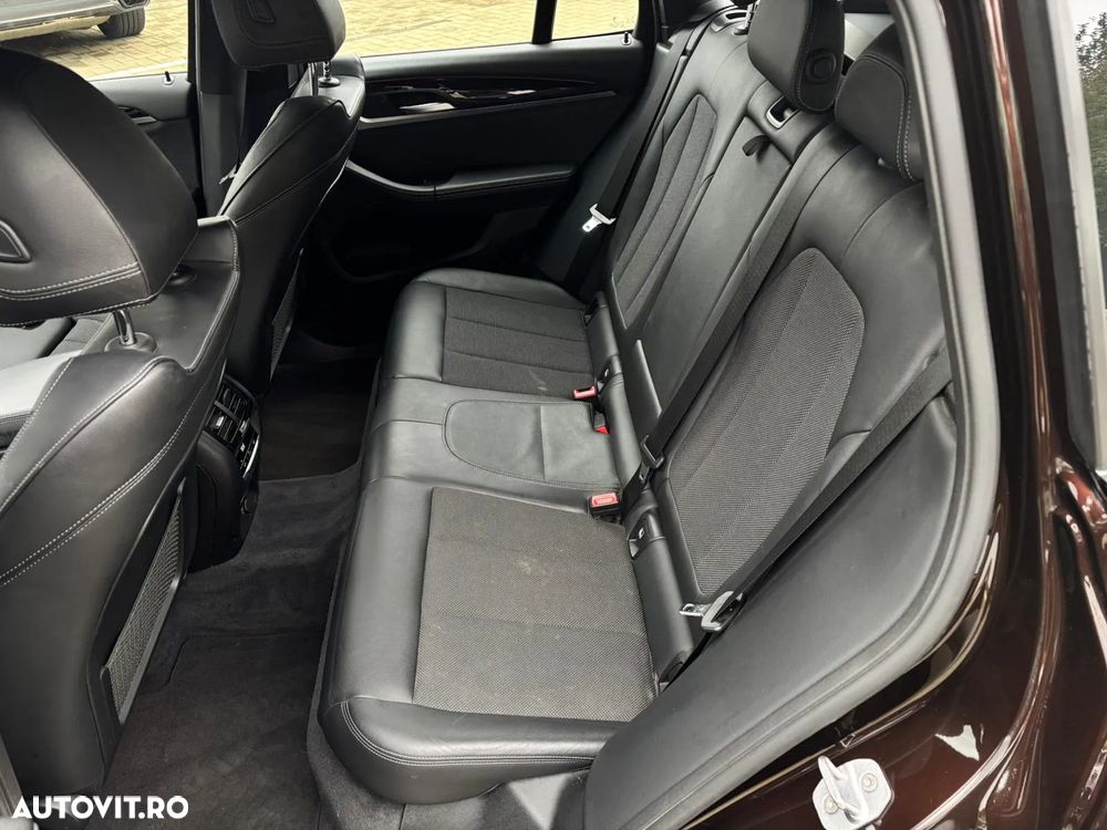 BMW X3 xDrive20i AT xLine - 14