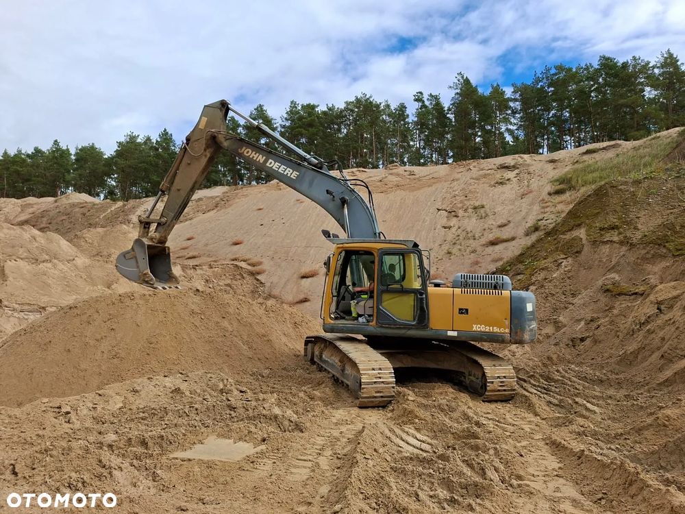 John Deere XCG215LC-8