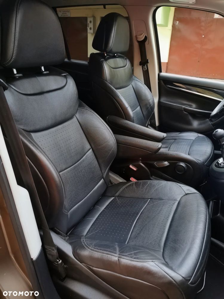 Citroën C4 Picasso 1.6 HDi FAP Exclusive - 12
