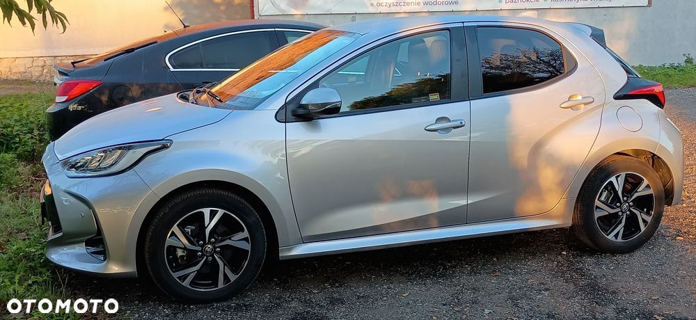Toyota Yaris Hybrid 1.5 Style - 11