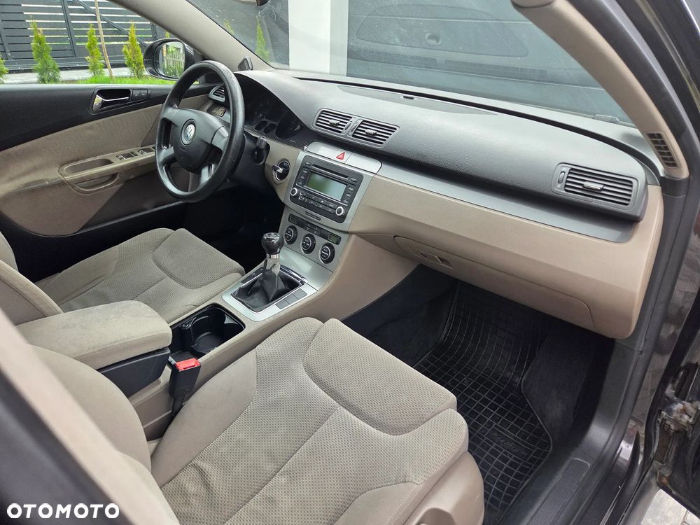 Volkswagen Passat 1.9 TDI Comfortline - 2