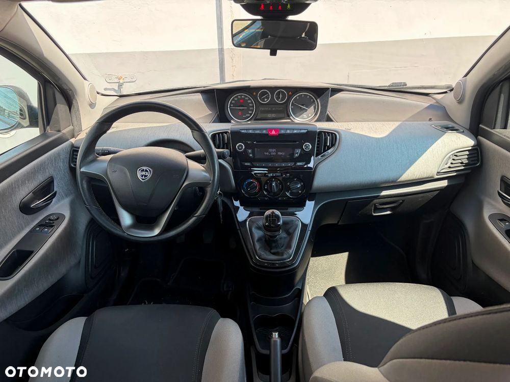 Lancia Ypsilon 1.2 8V Gold - 15