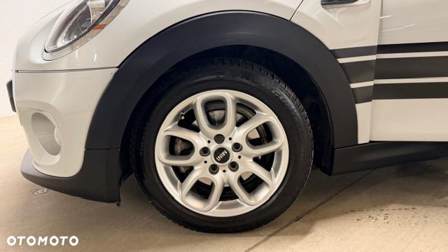 MINI Cooper Standard - 16
