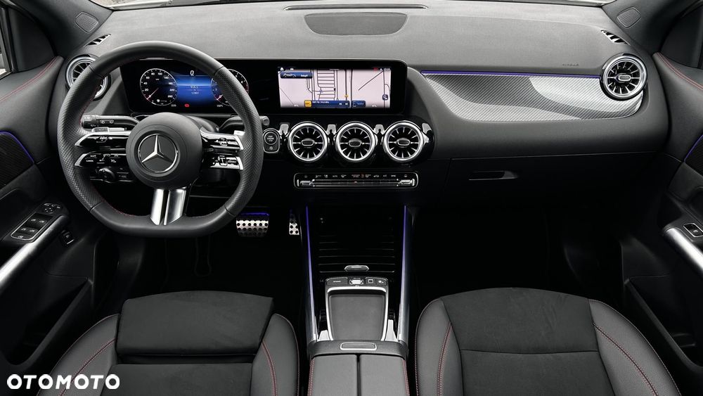 Mercedes-Benz GLA 200 AMG Line - 19