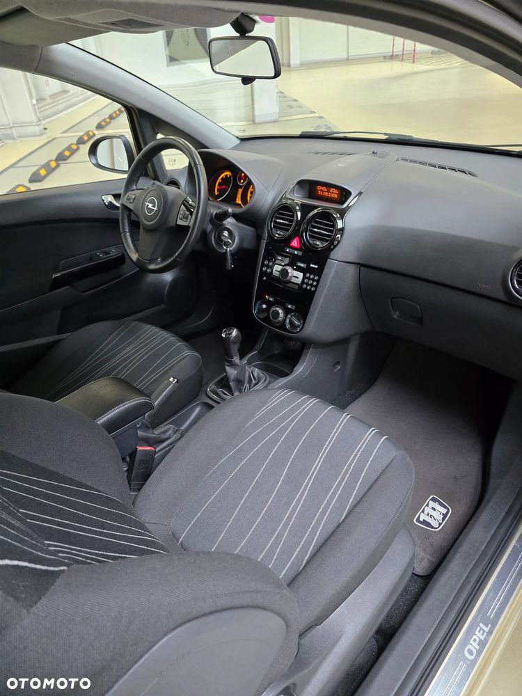 Opel Corsa 1.4 16V Innovation 110 Jahre - 21