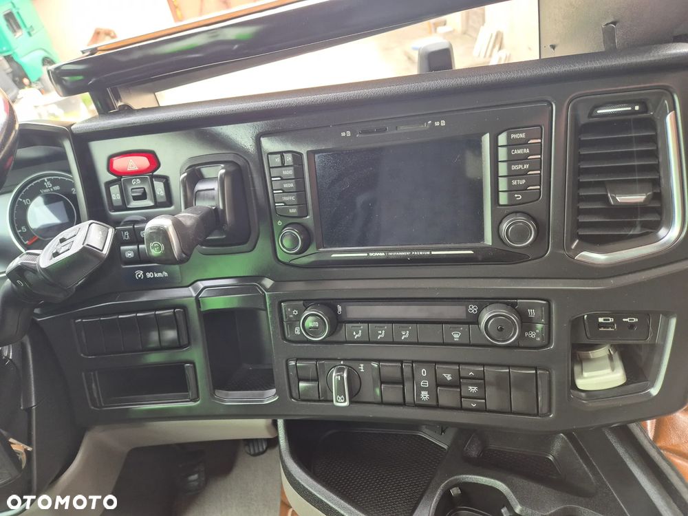 Scania R450 bardzo bogata RETARDER nowe sprzęgło Salon PL 1250l ZBIORNIKI STANDARD - 27