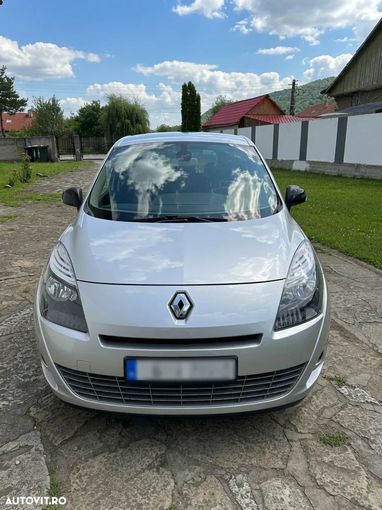 Renault Grand Scenic 1.9dCi Privilege - 4