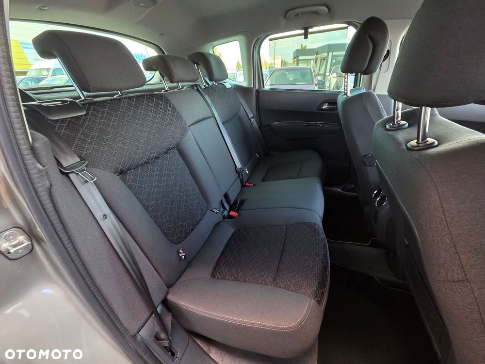 Peugeot 3008 HDi 115 Active - 12
