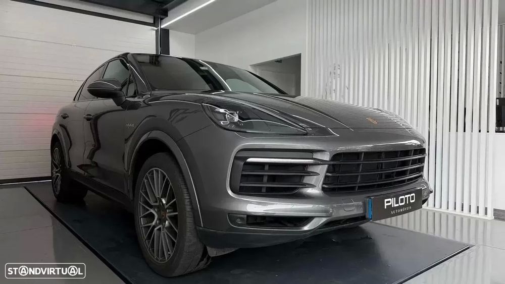Porsche Cayenne Coupé E-Hybrid - 6
