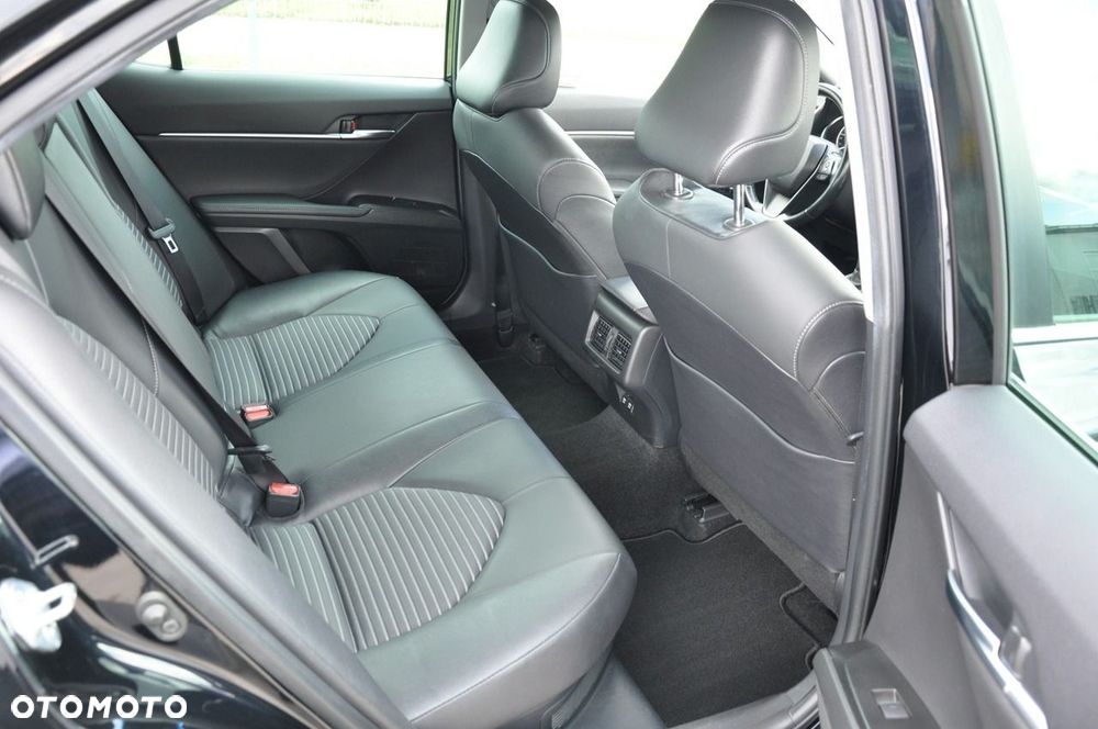 Toyota Camry - 29