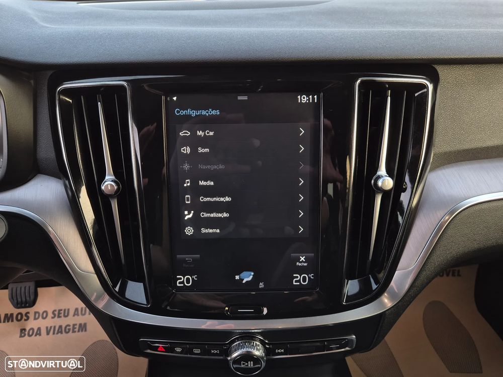 Volvo V60 2.0 D3 Momentum - 31