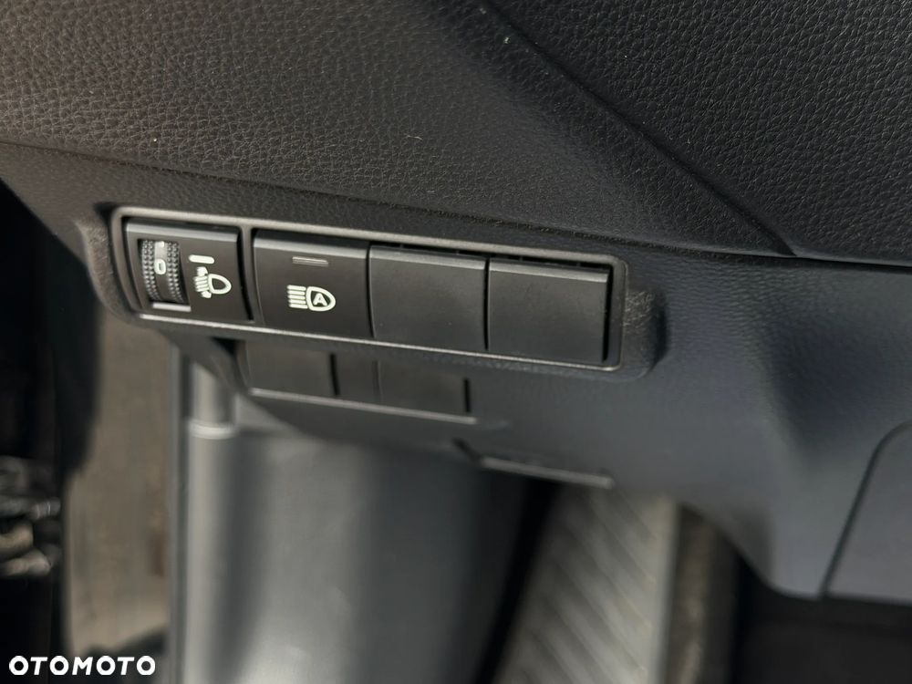 Toyota Corolla Cross 2.0 Hybrid Comfort - 31