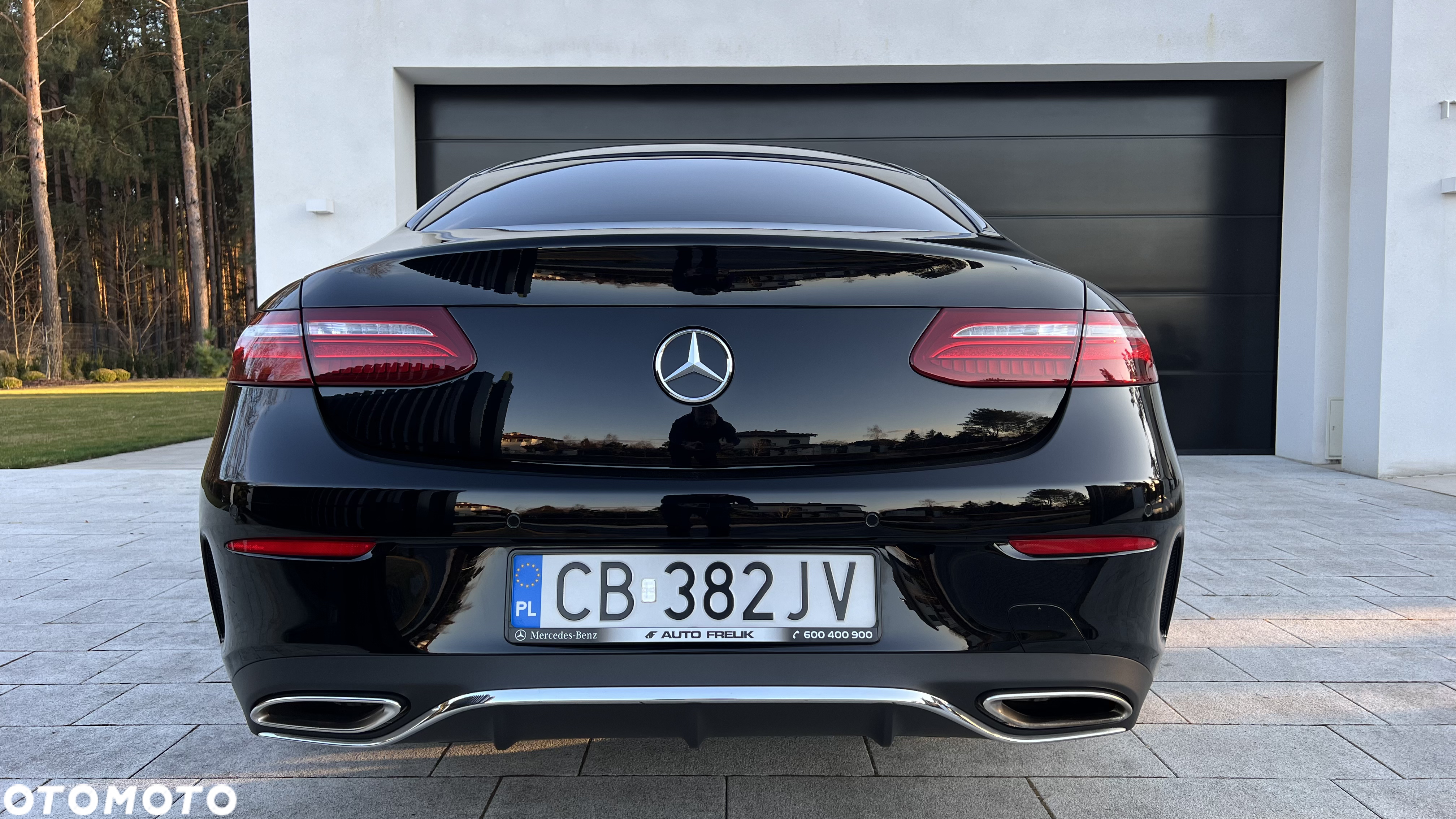Mercedes-Benz Klasa E 300 Coupe 9G-TRONIC - 9