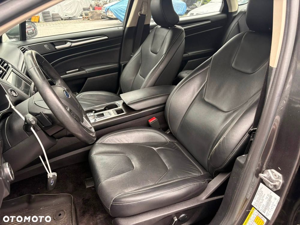 Ford Fusion - 10