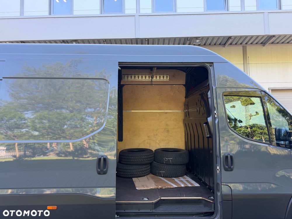 Iveco DAILY 35S18 - 23