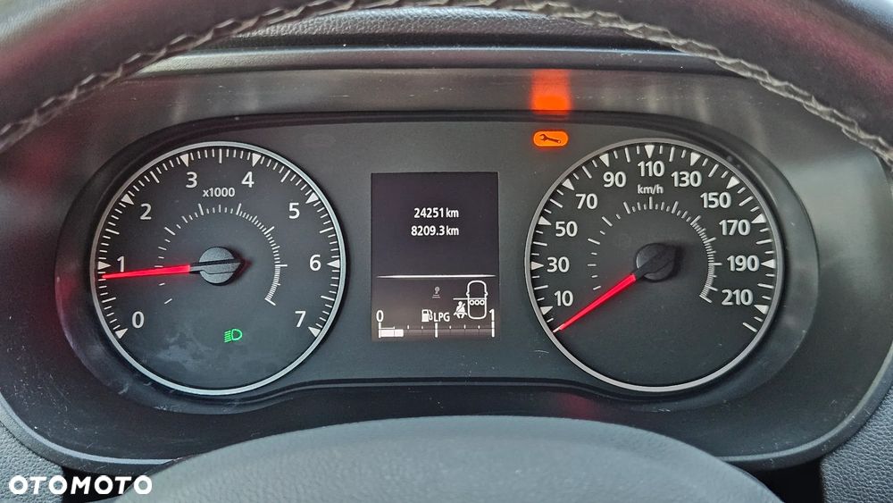 Dacia Duster TCe 100 2WD Celebration - 33