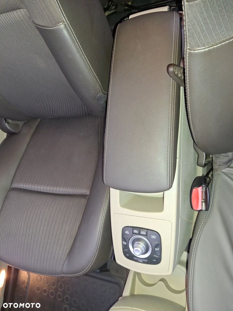Renault Scenic 1.4 16V TCE Privilege - 21