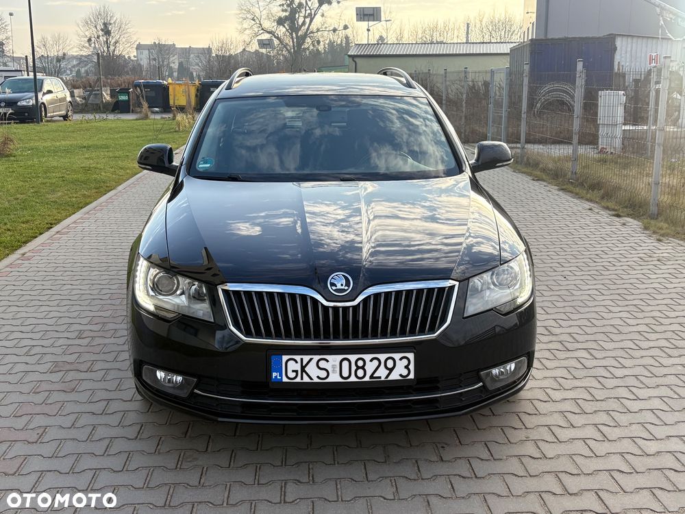 Skoda Superb 2.0 TDI Green tec DSG Elegance - 3