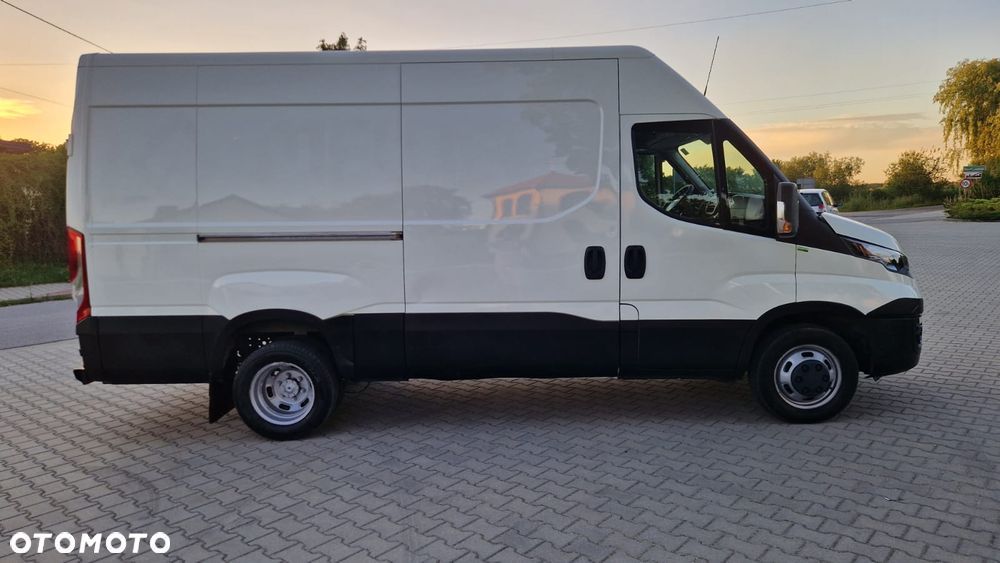 Iveco DAILY 35 Klima Elektryka Tempomat Na Bliźniaku Furgon 3os. Hak Serwis - 4