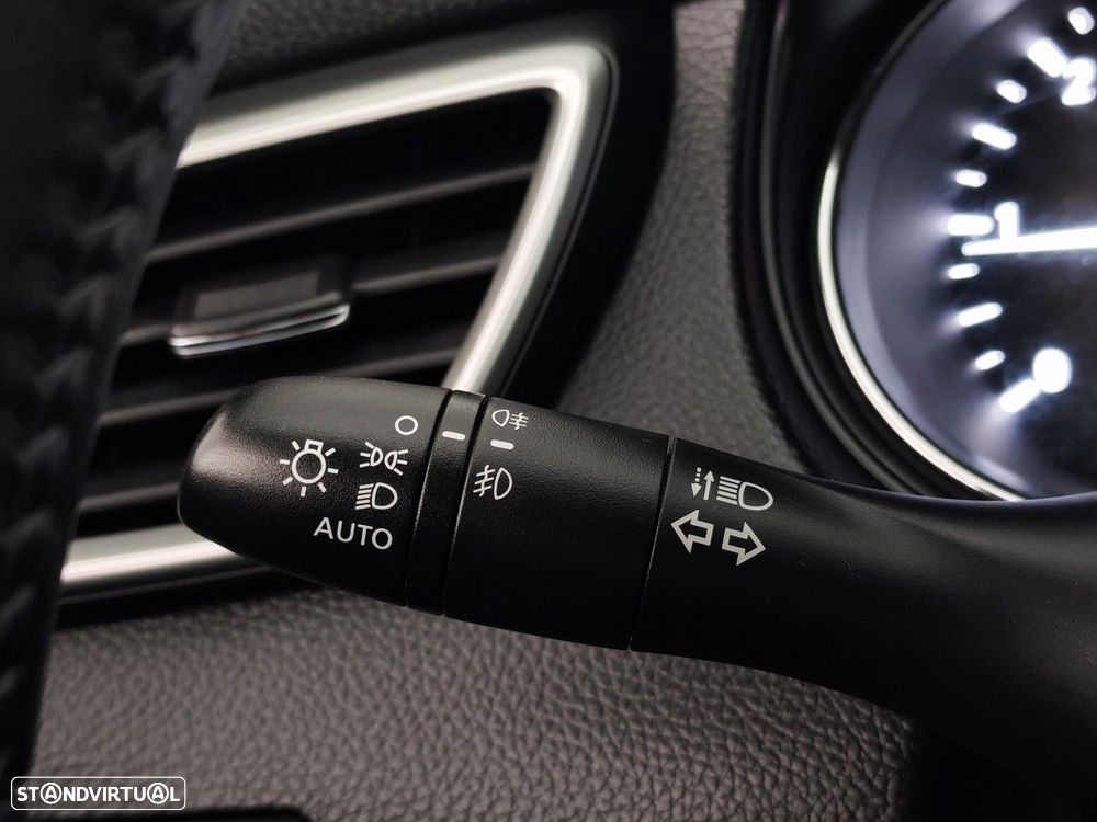 Nissan Qashqai 1.5 dCi N-Connecta 18 - 25