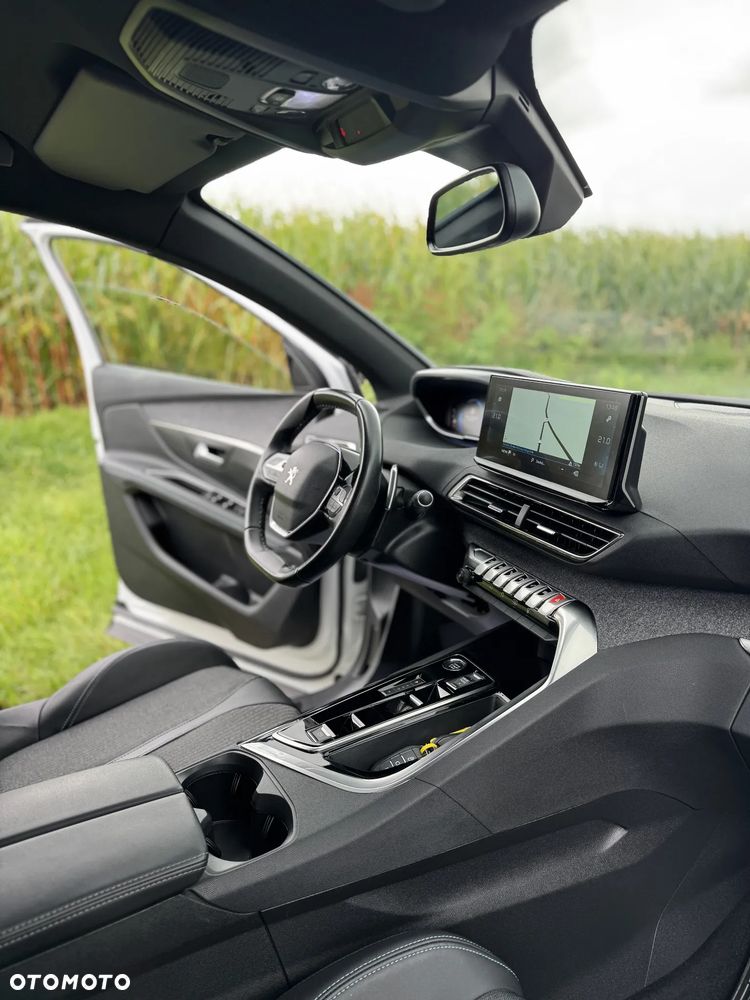 Peugeot 3008 1.5 BlueHDi Allure Pack S&S EAT8 - 21