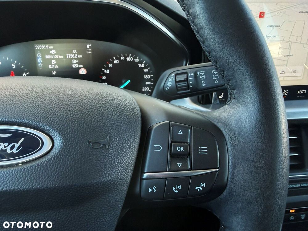 Ford Focus 1.0 EcoBoost Titanium - 17
