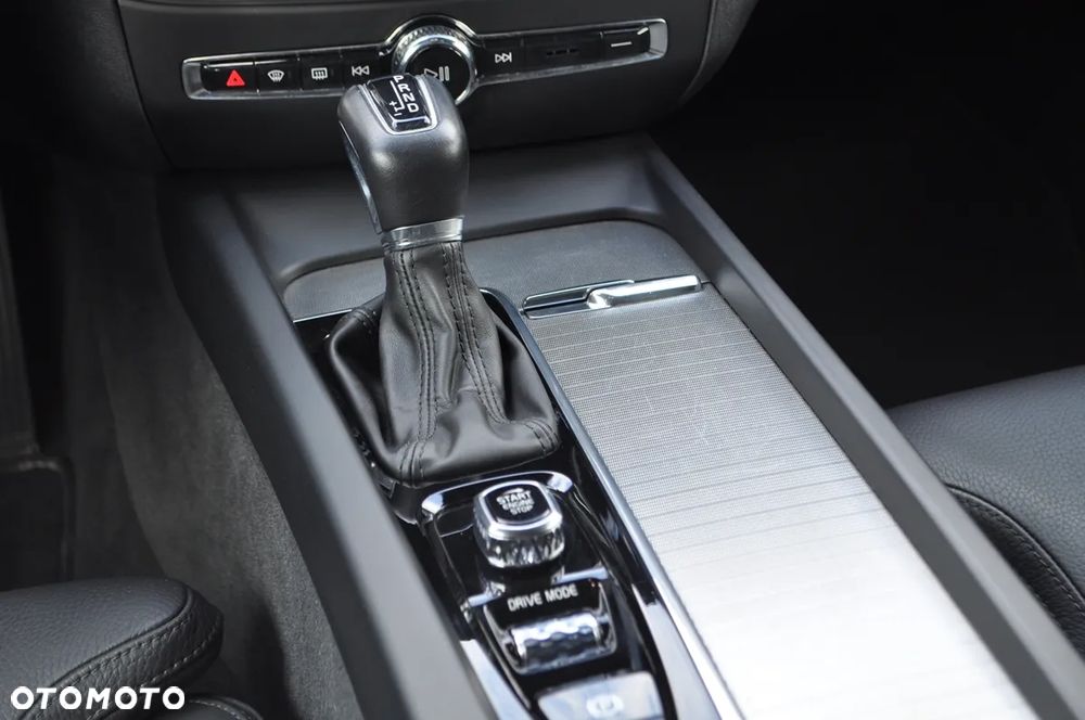 Volvo V60 Cross Country Pro T5 AWD - 24