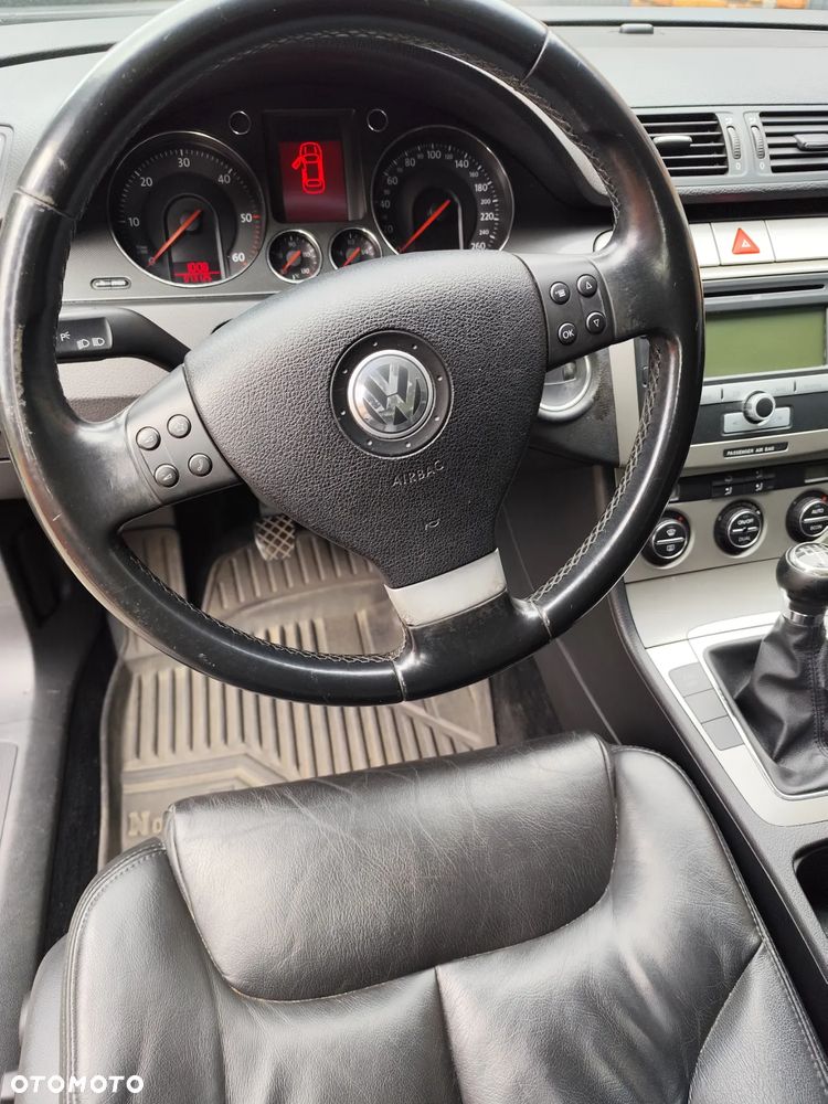 Volkswagen Passat 1.9 TDI Comfortline - 11