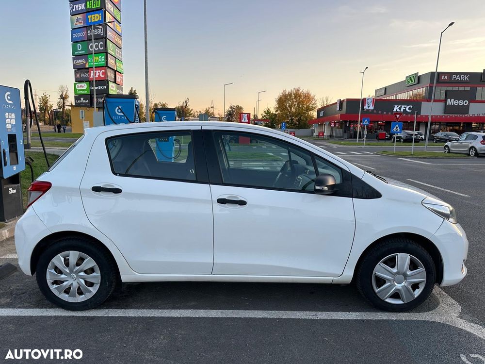 Toyota Yaris - 4
