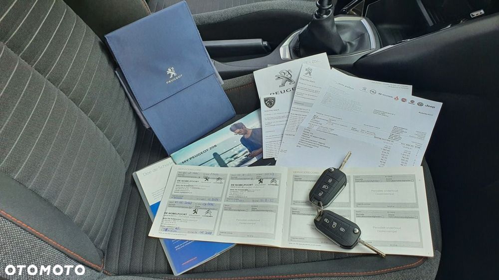 Peugeot 208 BlueHDi 100 Active - 28