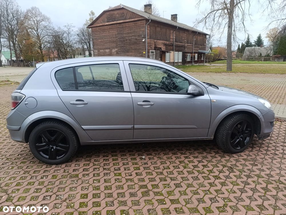 Opel Astra 1.6 Enjoy - 2