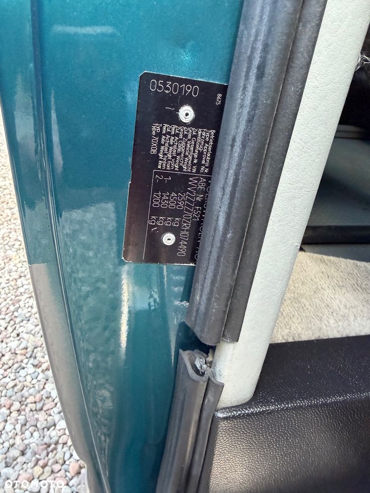 Volkswagen Multivan - 13