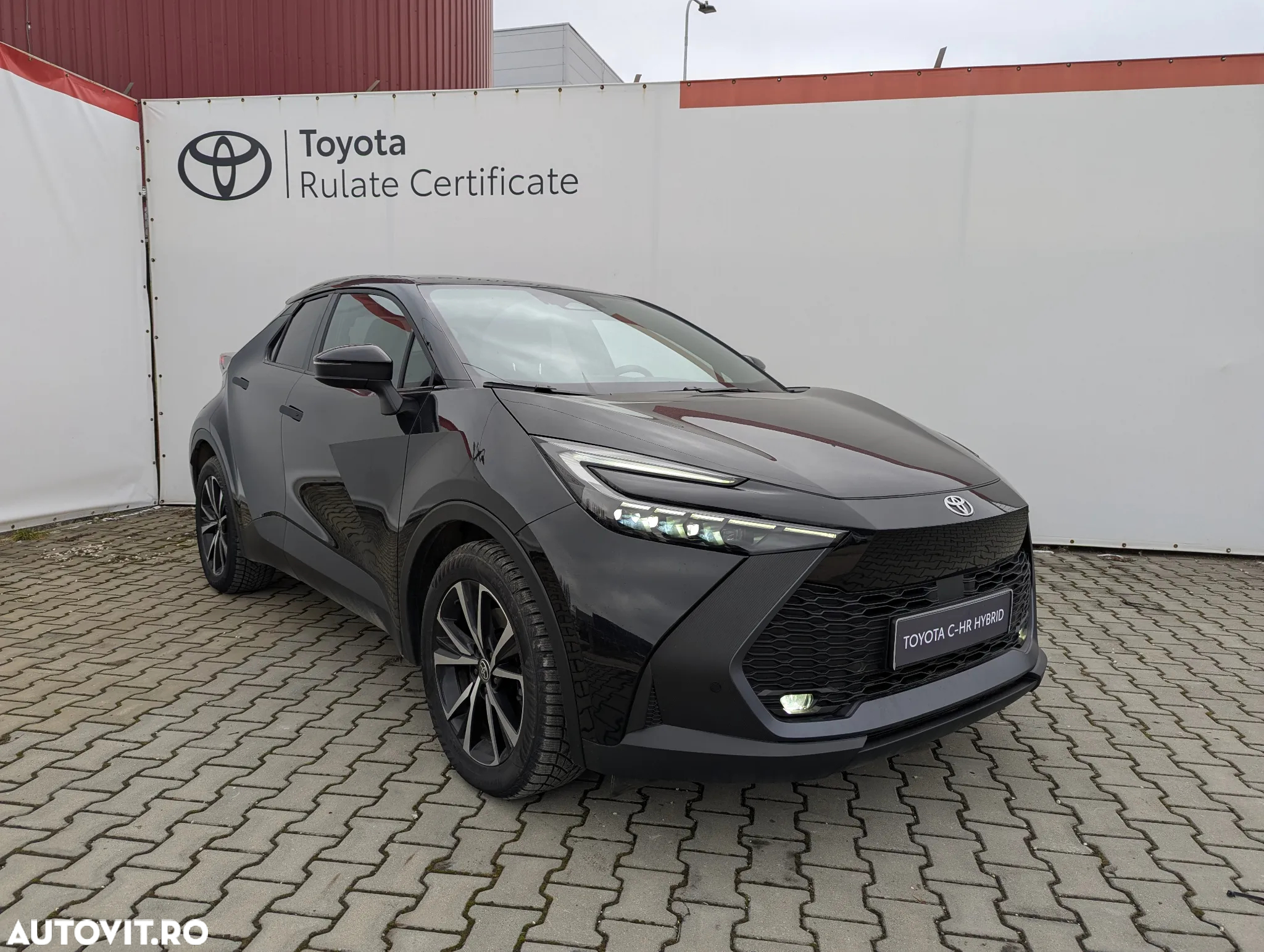 Toyota C-HR 2.0 PHEV 223 CP 4x2 CVT Dynamic - 4