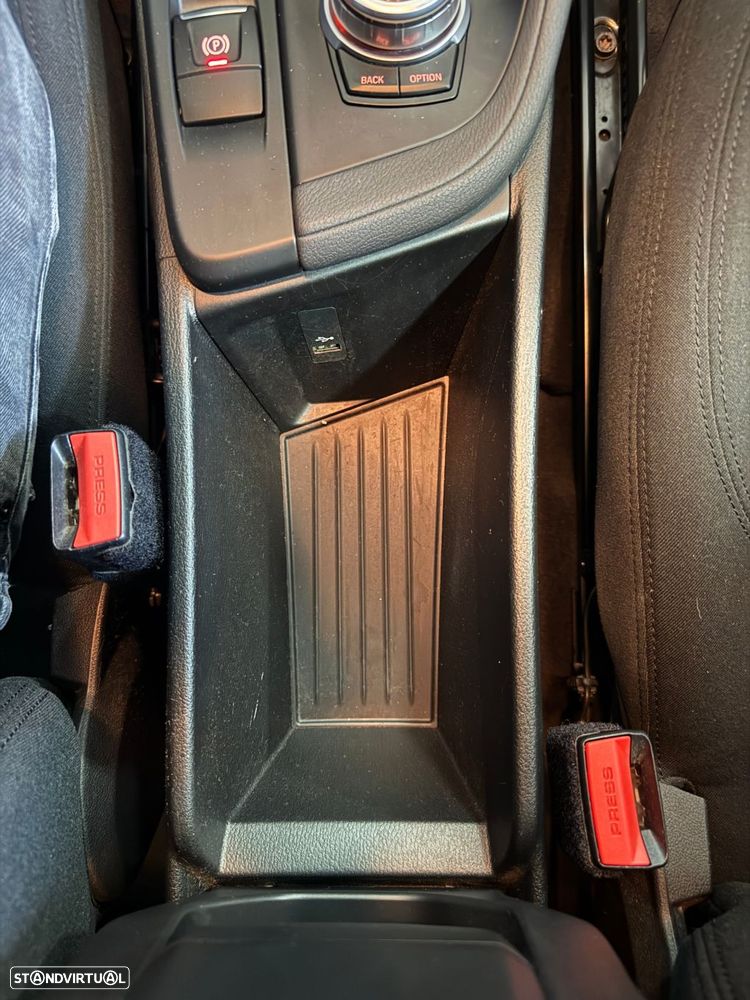 BMW X1 16 d sDrive Advantage - 42