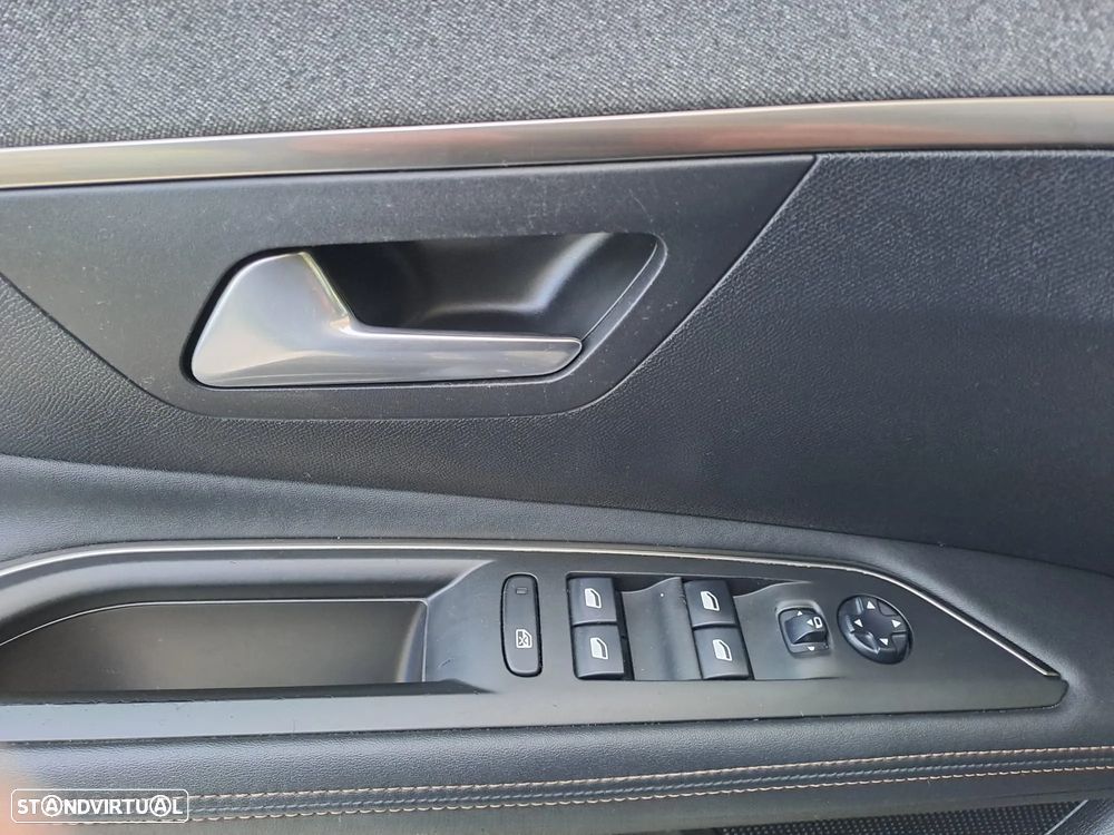 Peugeot 3008 PureTech 130 Stop & Start GPF Allure Pack - 16