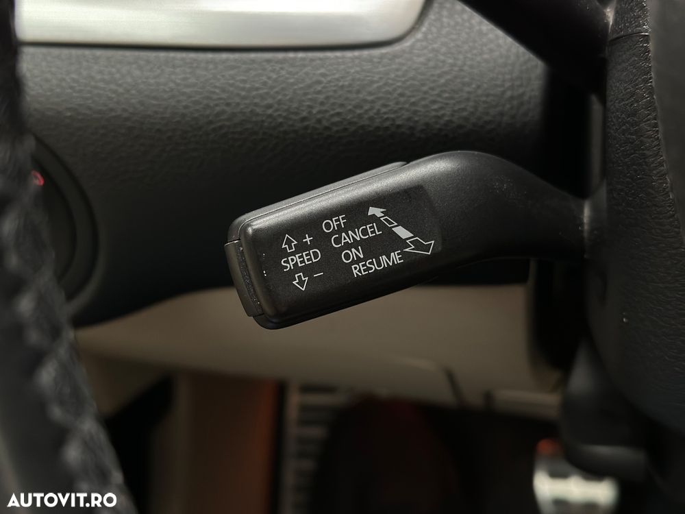 Volkswagen Sharan 2.0 TDI Blue Motion Highline - 32