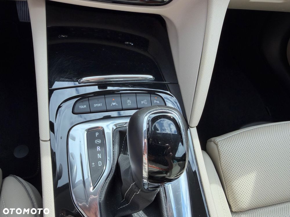 Opel Insignia 2.0 T 4x4 Innovation S&S - 20