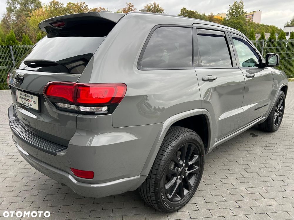 Jeep Grand Cherokee - 9