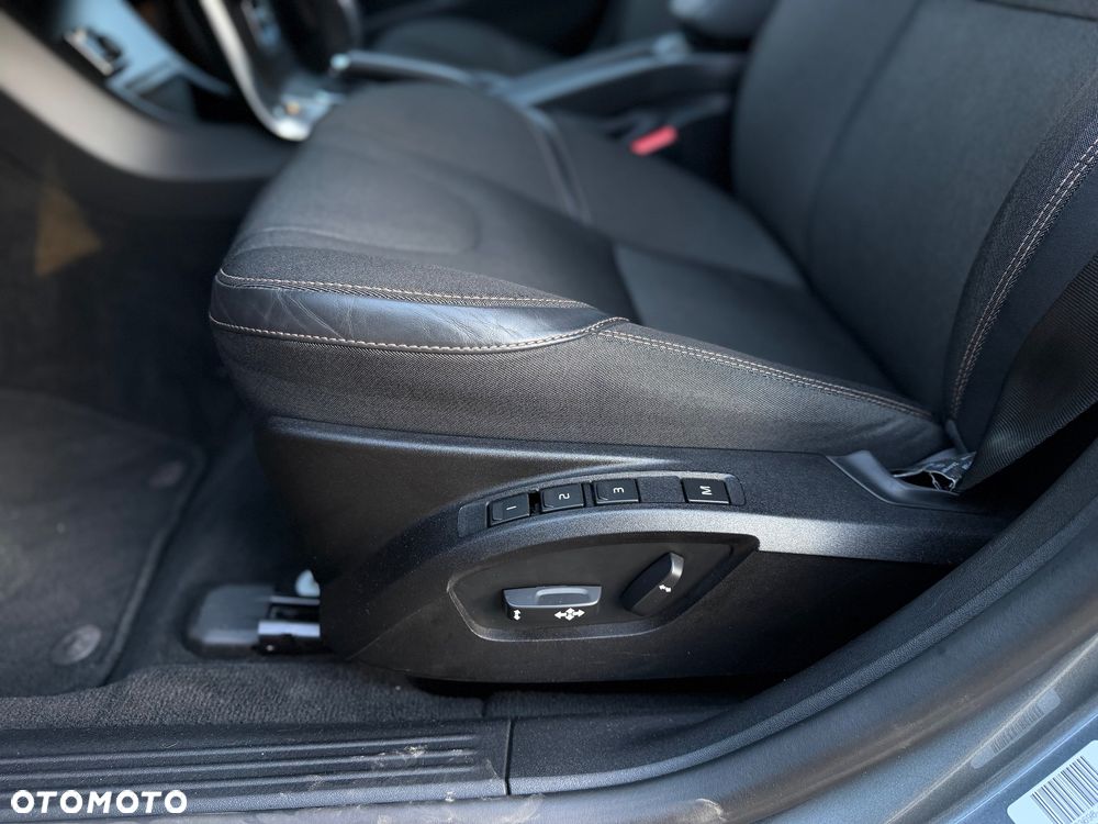 Volvo V40 Cross Country D2 Geartronic Linje You - 12