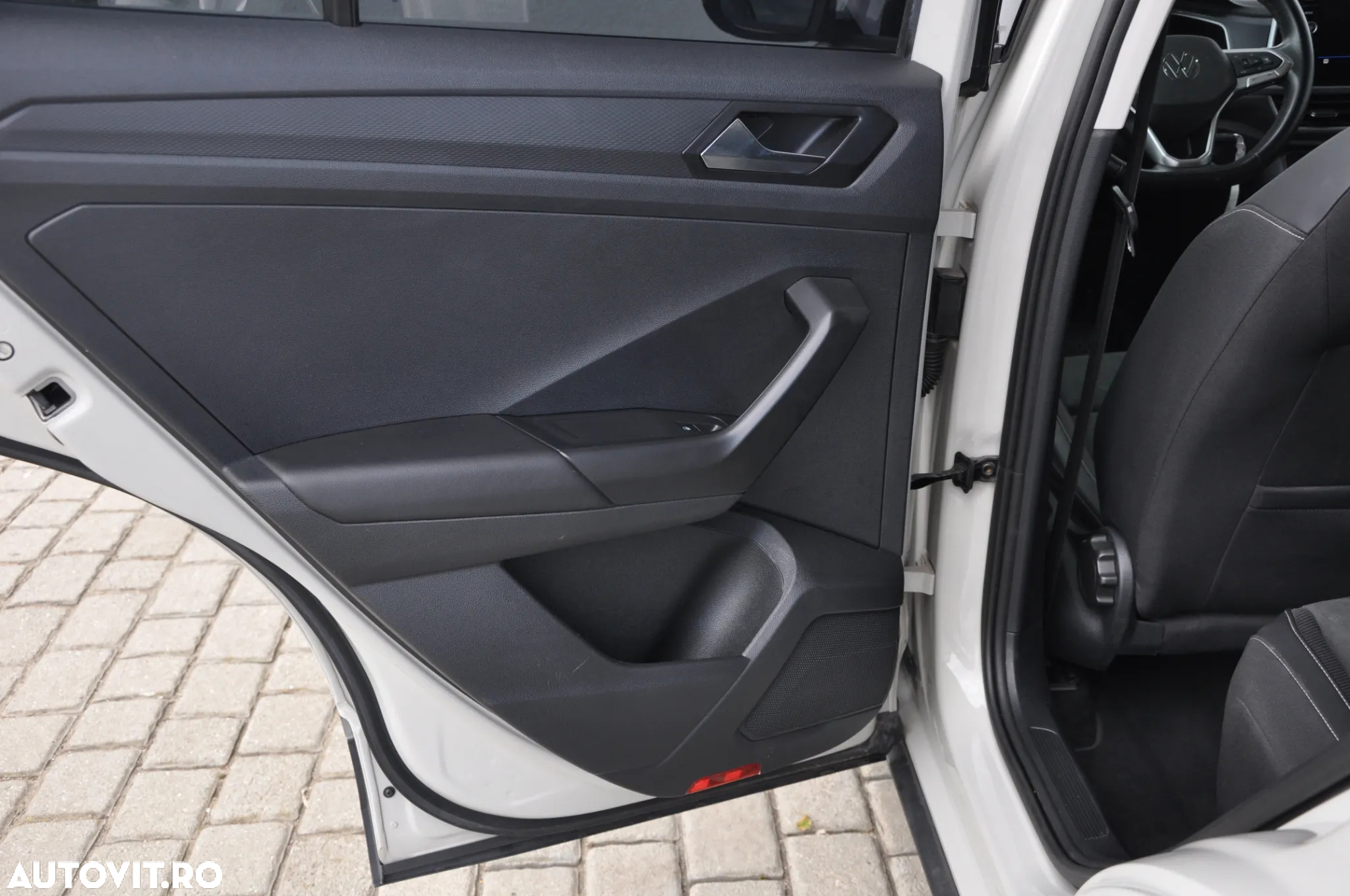Volkswagen T-ROC 2.0 TDI DSG Style - 25
