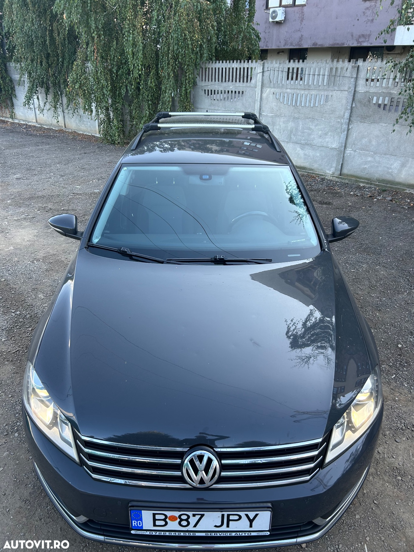 Volkswagen Passat - 4