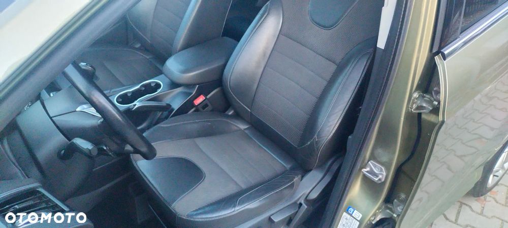 Ford Kuga 2.0 TDCi 4x4 ST-Line - 13