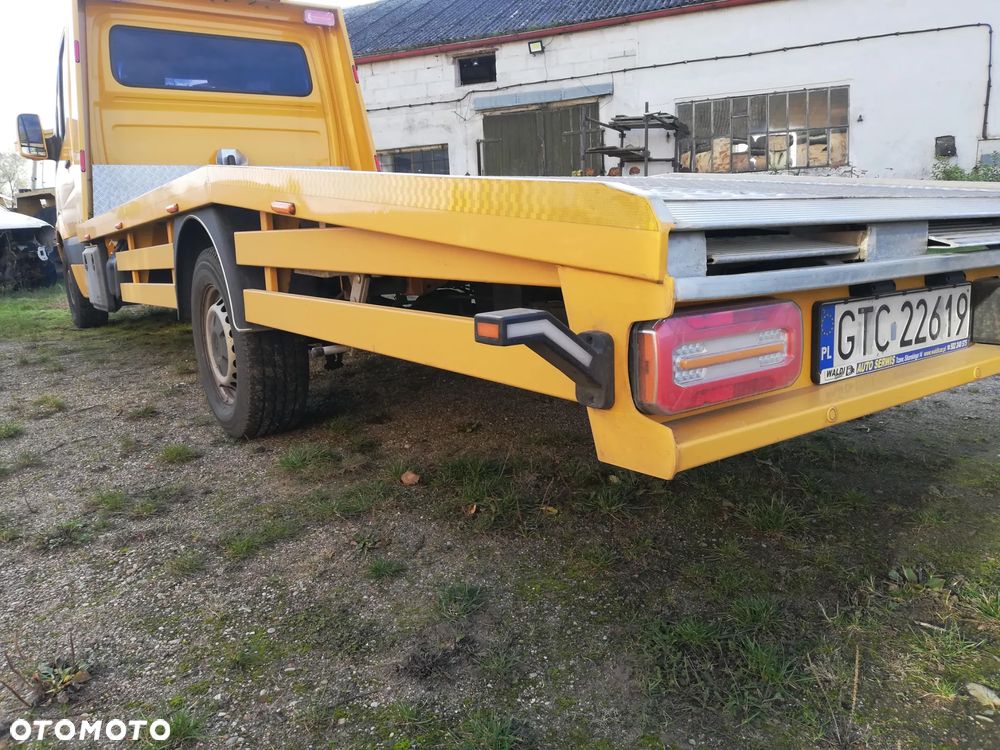 Mercedes-Benz Sprinter 319 - 9