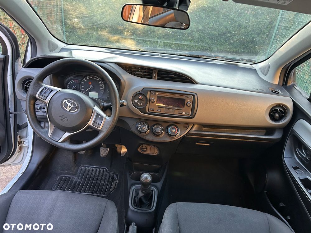 Toyota Yaris 1.0 Premium EU6 - 13