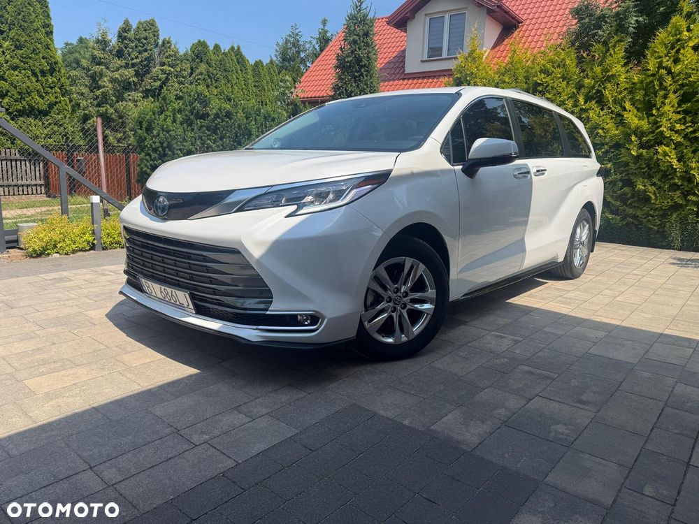 Toyota Sienna - 3
