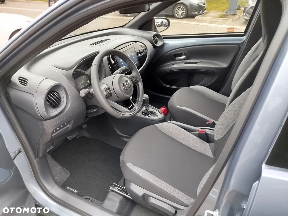 Toyota Aygo X 1.0 VVT-i Comfort CVT - 8