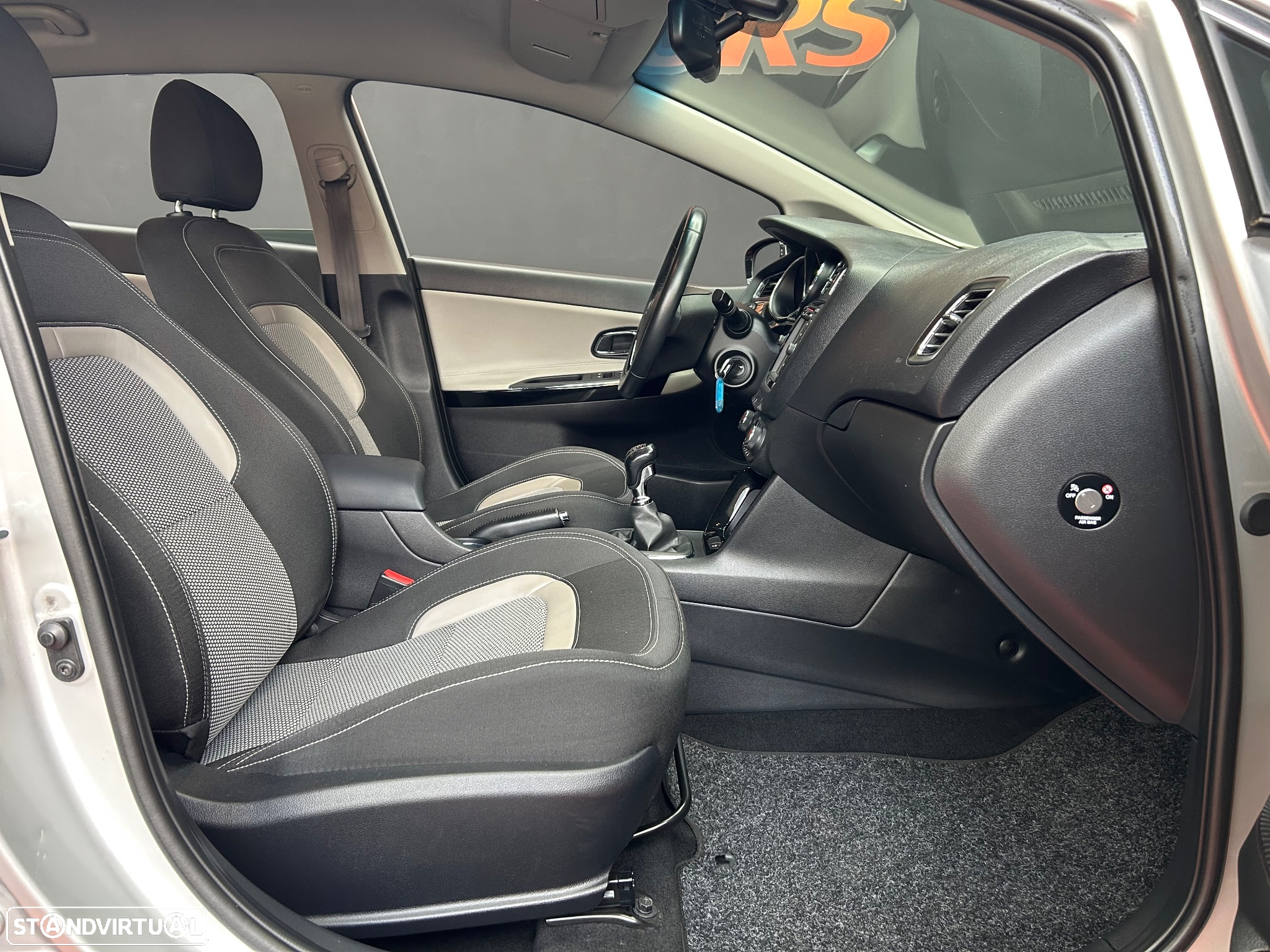 Kia Ceed 1.6 CRDi ECO - 37